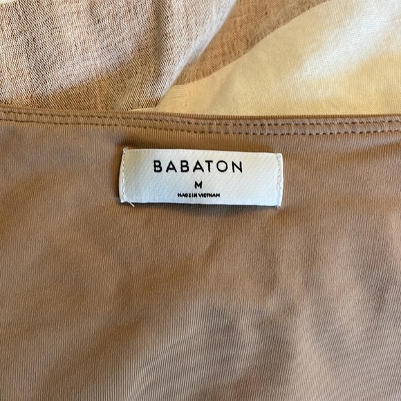 Aritzia Babaton Contour scoop neck long sleeve Tan Size Medium - Picture 5 of 10